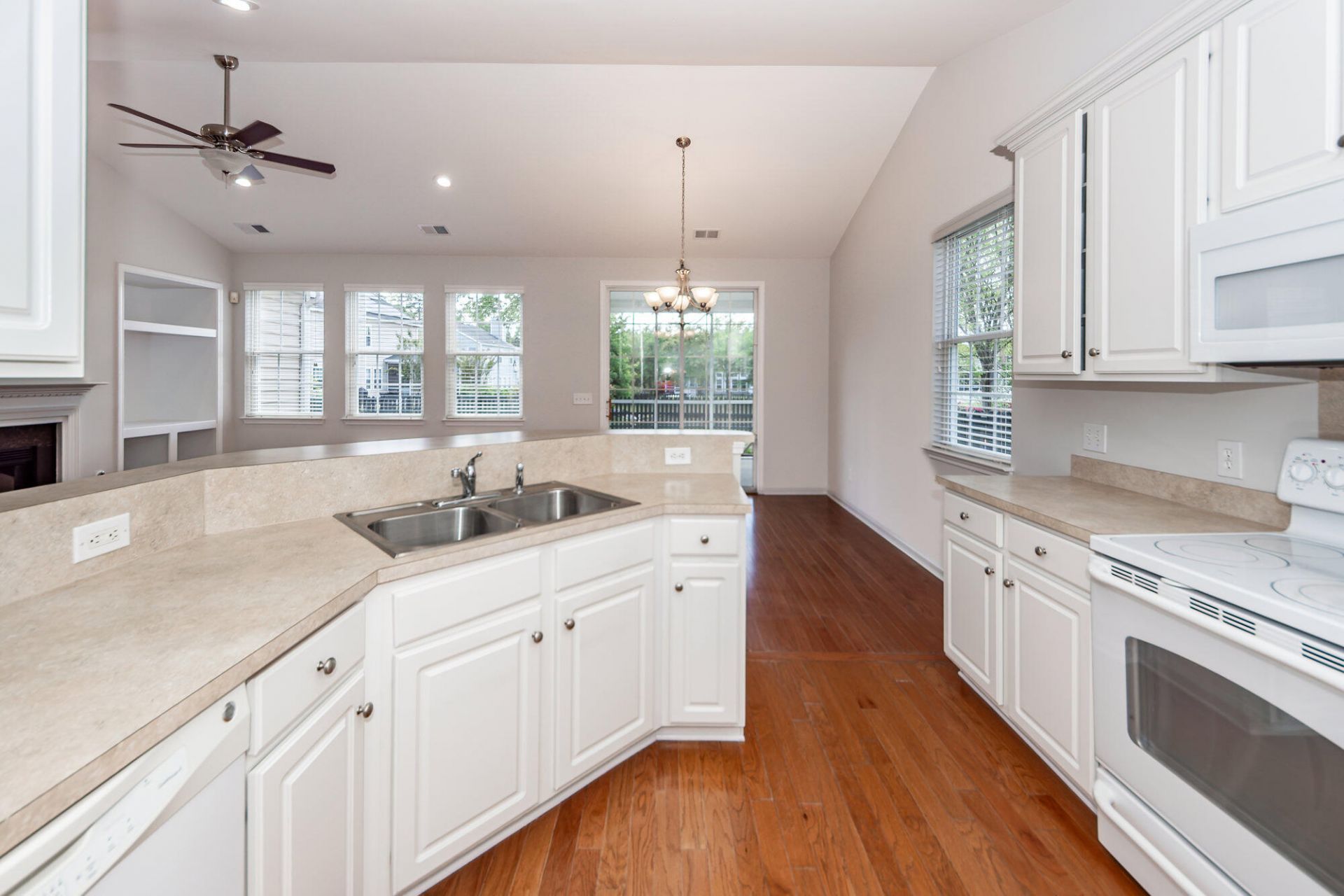 136 Gathering Island Road Photo 9