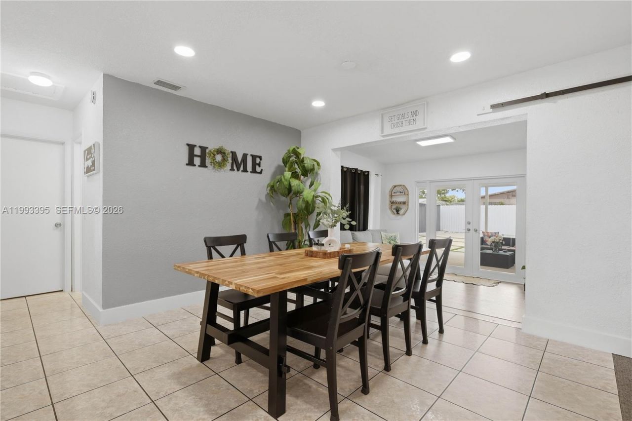 7390 Cleveland St , Hollywood, FL 33024 Photo