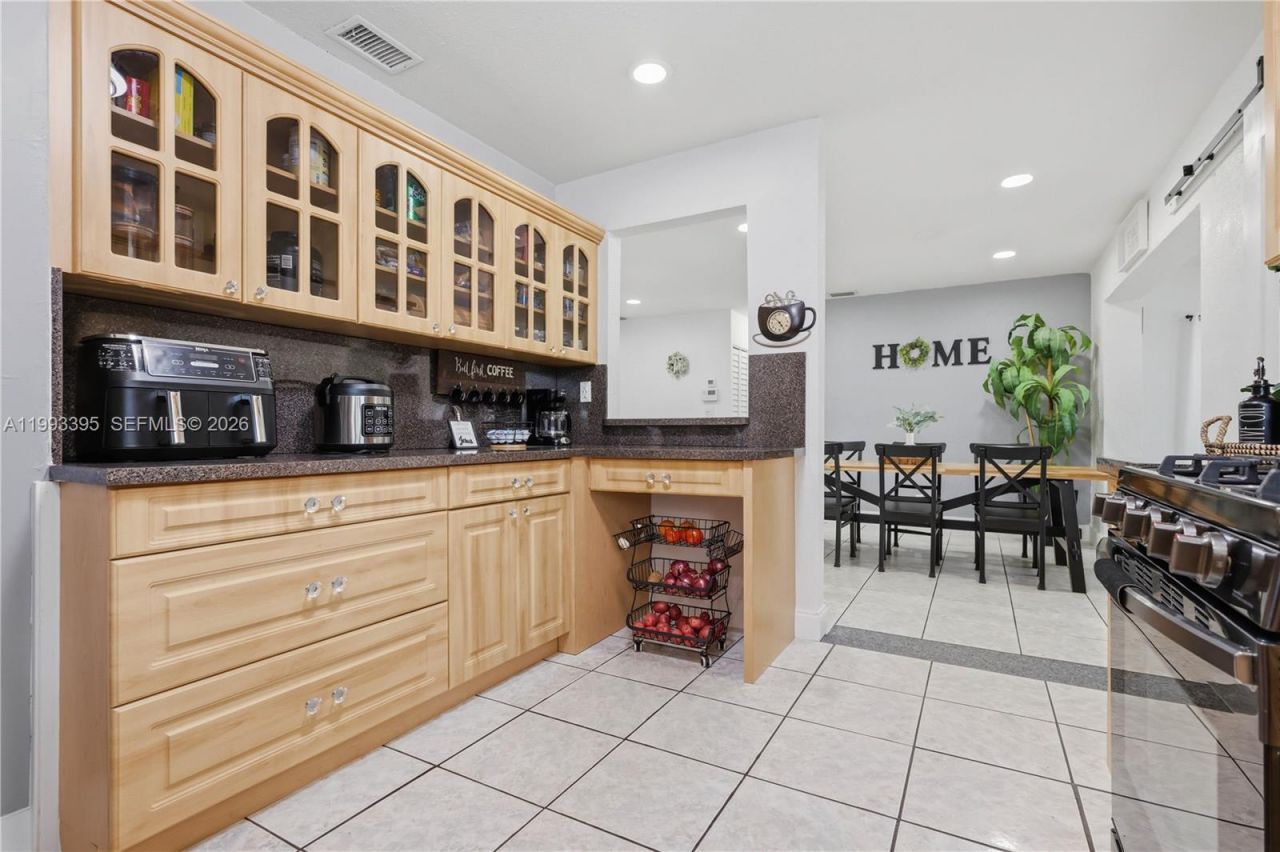 7390 Cleveland St , Hollywood, FL 33024 Photo