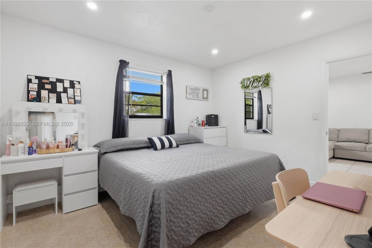 7390 Cleveland St , Hollywood, FL 33024 Photo