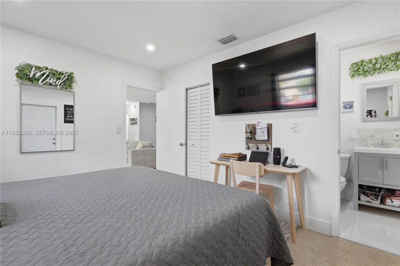 7390 Cleveland St , Hollywood, FL 33024 Photo