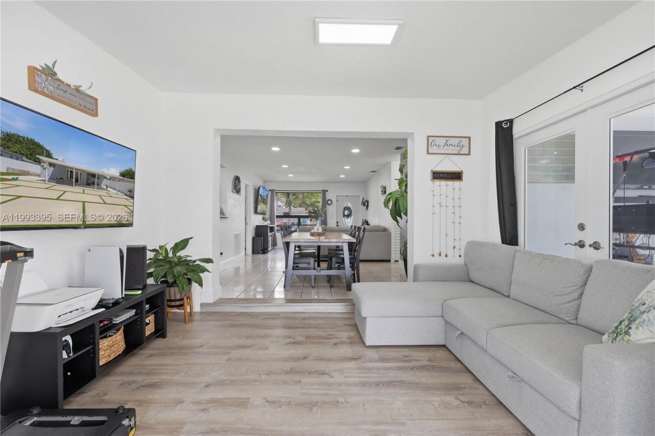 7390 Cleveland St , Hollywood, FL 33024 Photo