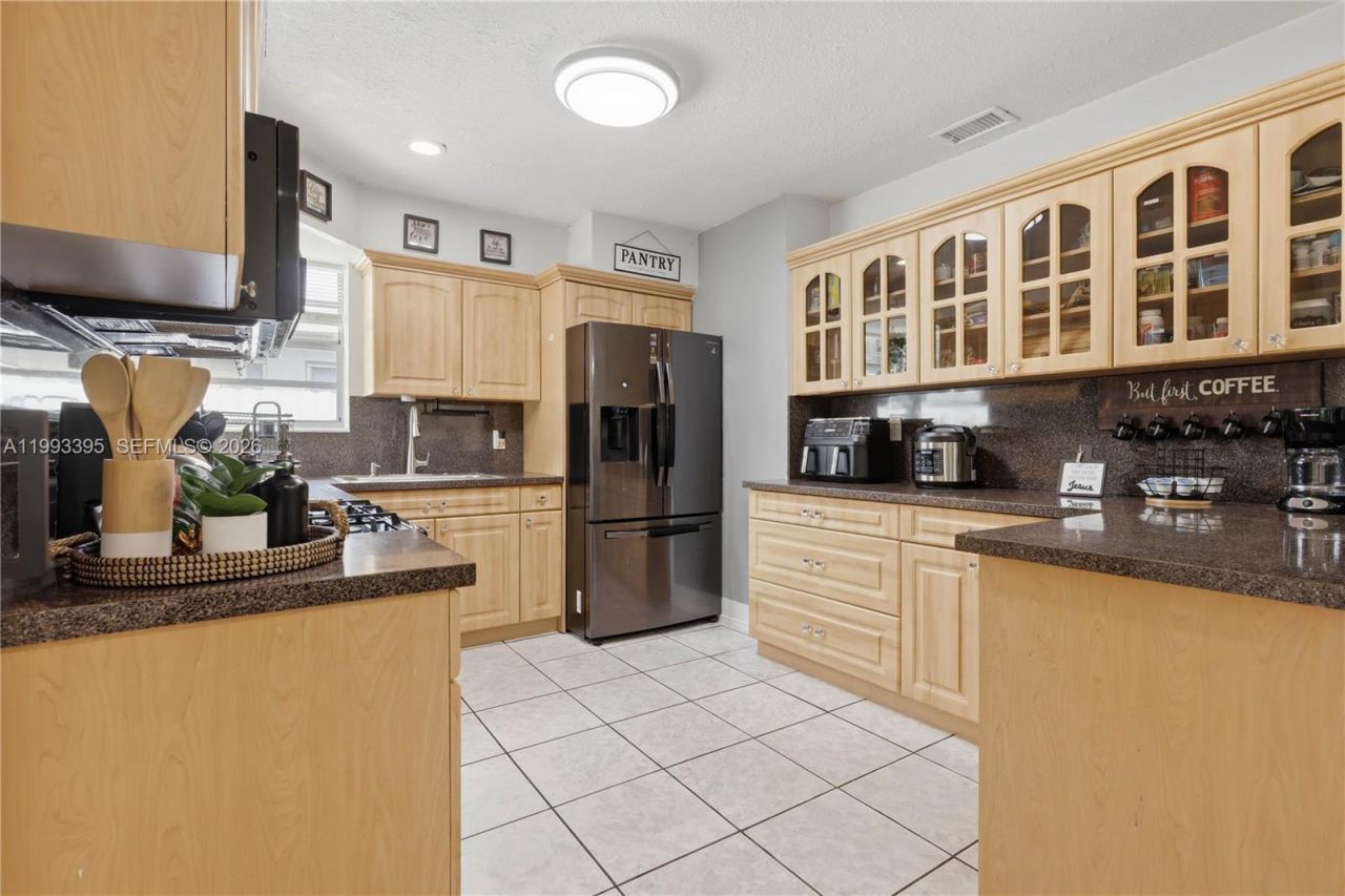 7390 Cleveland St , Hollywood, FL 33024 Photo