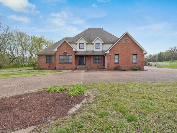 255 Palmer Rd, Lebanon, TN 37090