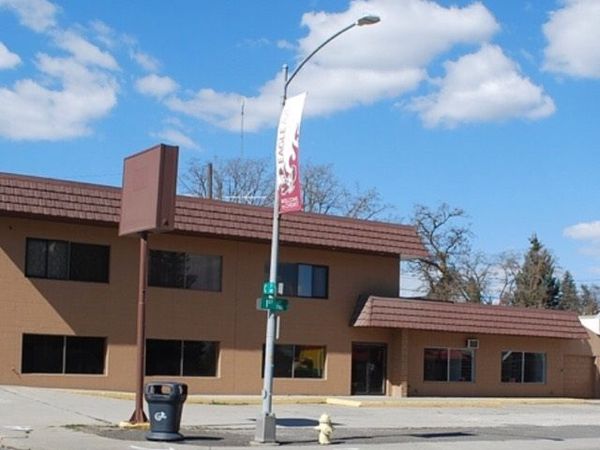 706 1st St, Cheney, WA 99004