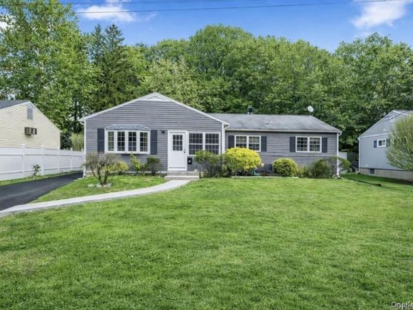 16 Meadow Road, Cortlandt Manor, NY 10548