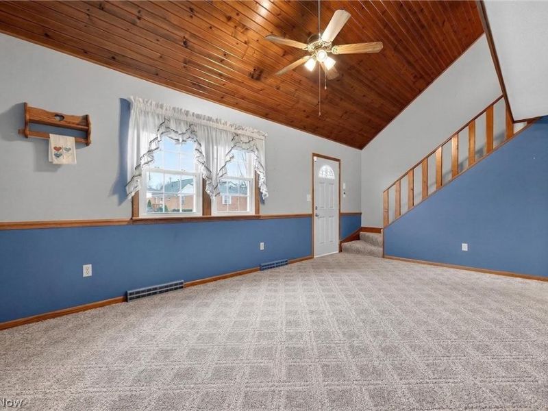 720 Springfield Road, Unit D, Columbiana, OH 44408 Photo 4