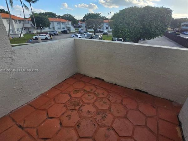 14827 SW 80th St , Unit 202-2, Miami, FL 33193