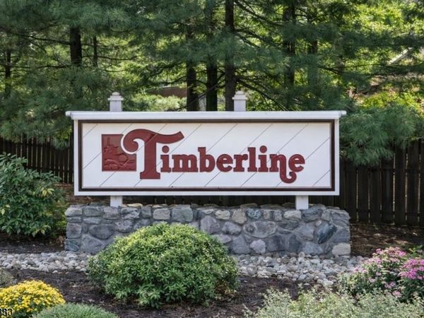 54 Holly Ct, Edison, NJ 08820