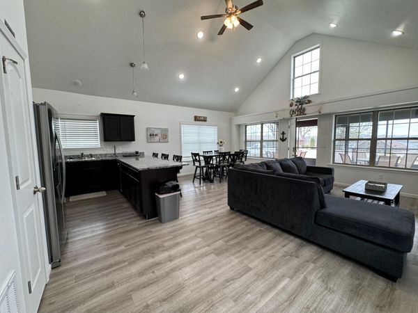 60 Little Indian Resort Drive, Unit 8, Lampe, MO 65681