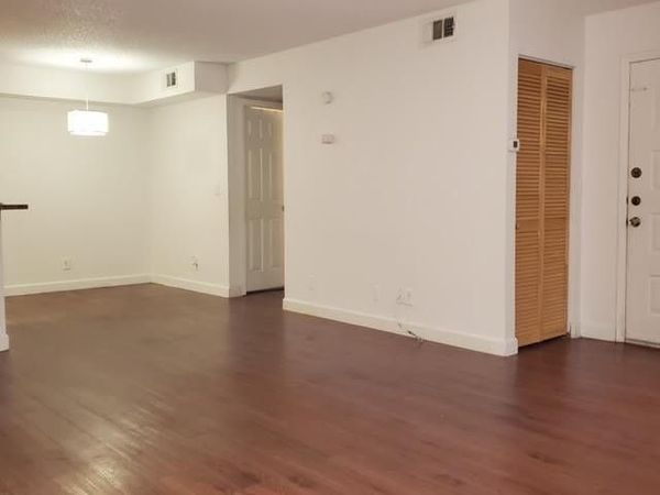 9999 Summerbreeze Drive, Unit 917, Sunrise, FL 33322