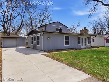 6351 Beth, Green Oak Twp, MI 48116