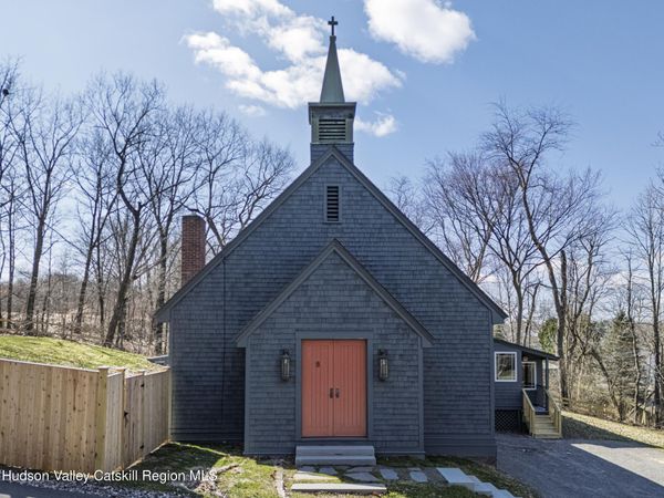 8 Chapel Drive, Chatham, NY 12037