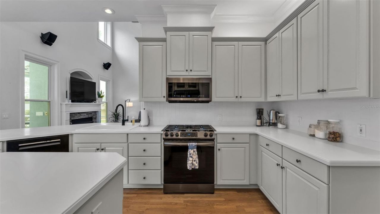 2542 Crews Lake Hills Loop S, Lakeland, FL 33813 Photo