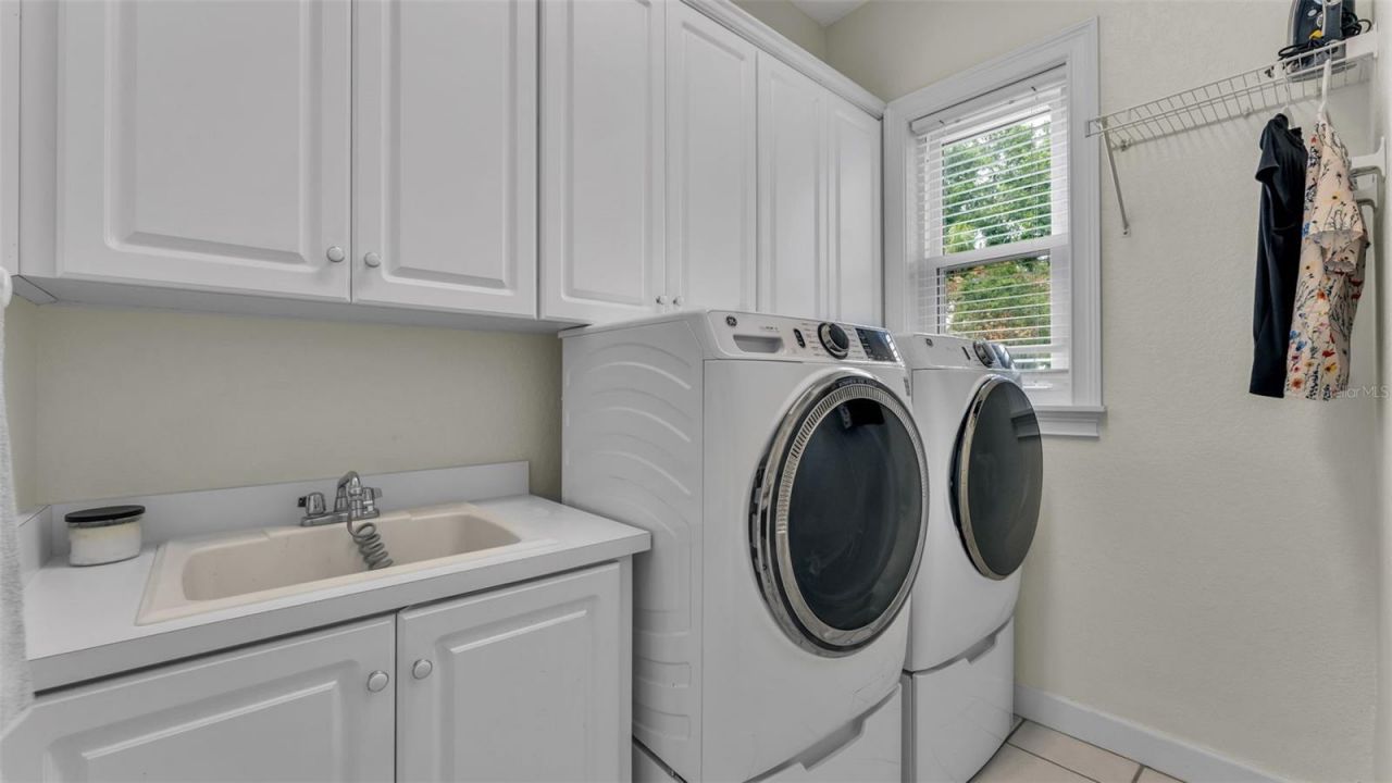 2542 Crews Lake Hills Loop S, Lakeland, FL 33813 Photo