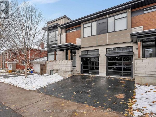 383 Princeton Avenue , Ottawa, ON K2A4E1