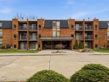 4187 Columbia Road , North Olmsted, OH 44070