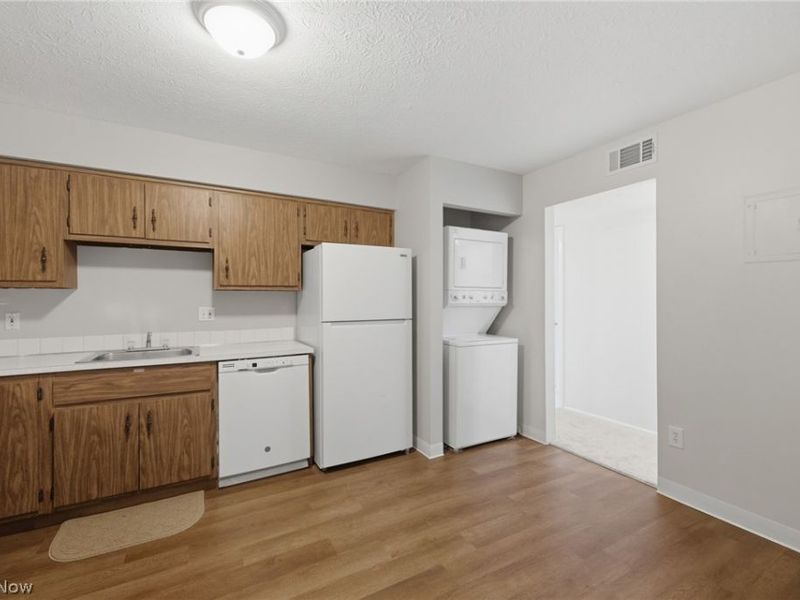 4187 Columbia Road , North Olmsted, OH 44070 Photo 10