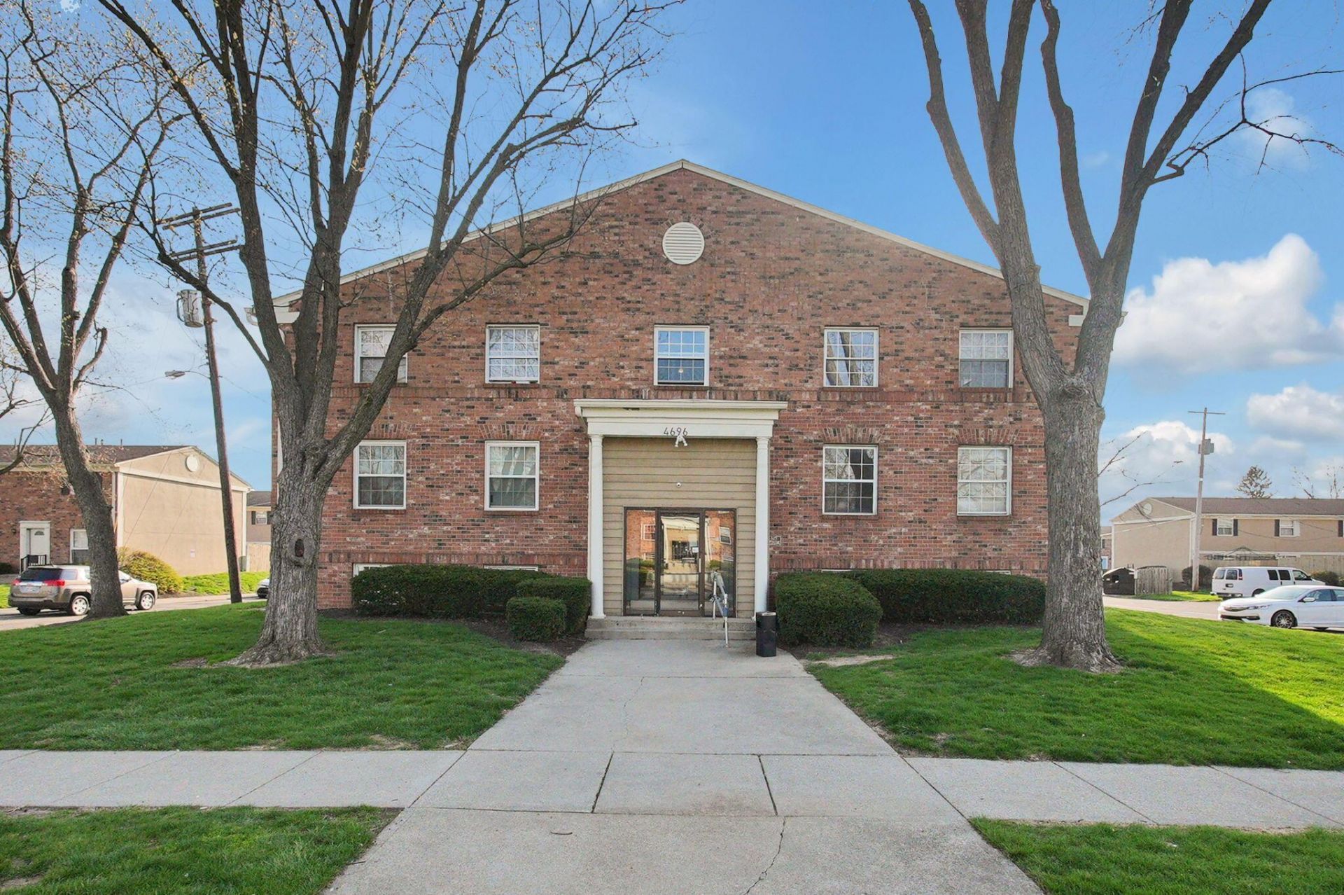 4696 Tarryton Court S, Unit 7-3F, Columbus, OH 43228 Main Photo