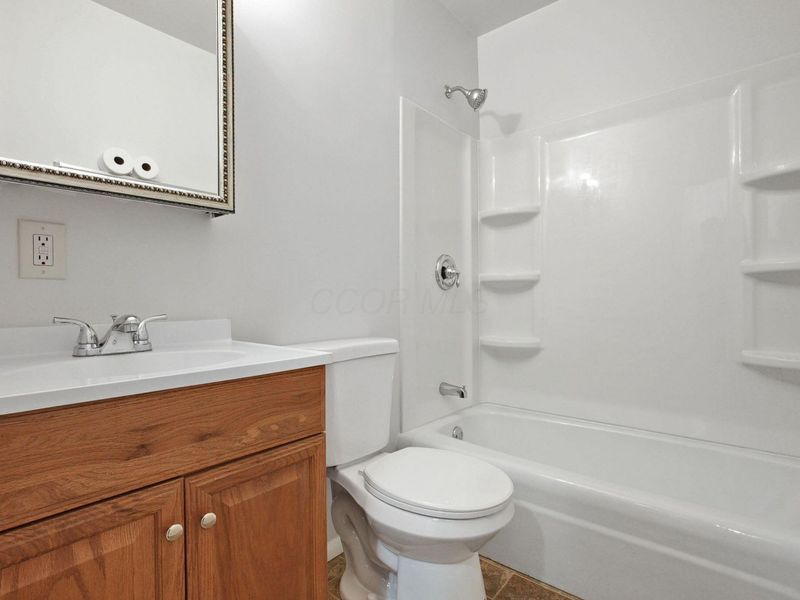 4696 Tarryton Court S, Unit 7-3F, Columbus, OH 43228 Photo 16