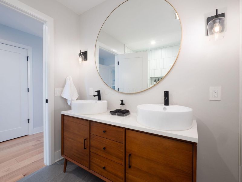 201 E 5th Avenue , Unit 201, Columbus, OH 43201 Photo 28