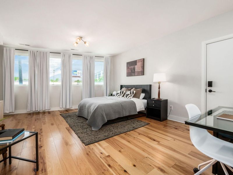 201 E 5th Avenue , Unit 201, Columbus, OH 43201 Photo 4