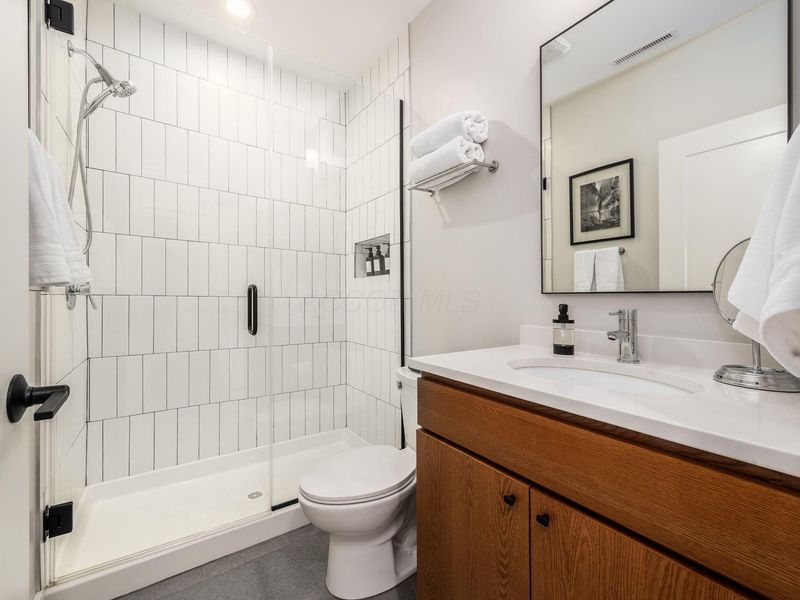 201 E 5th Avenue , Unit 201, Columbus, OH 43201 Photo 9