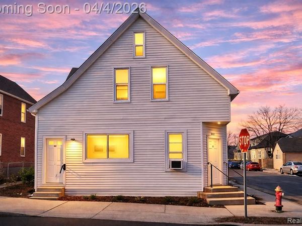 2433 Pulaski Street, Hamtramck, MI 48212