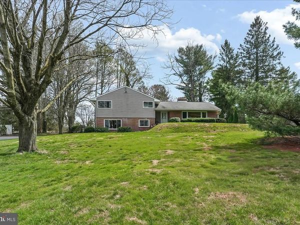 306 TAYLOR LANE , KENNETT SQUARE, PA 19348