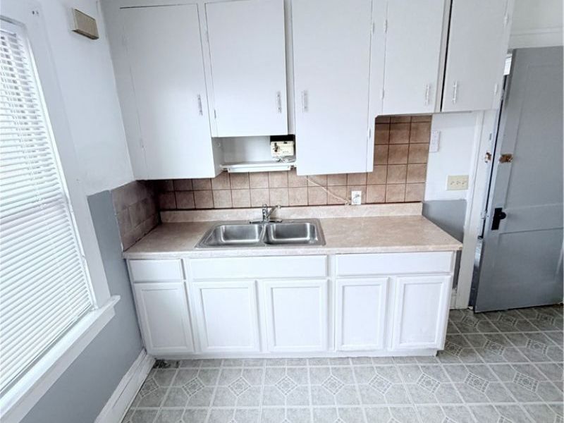 14011 Glendale Avenue , Unit UP / DOWN, Cleveland, OH 44128 Photo 22