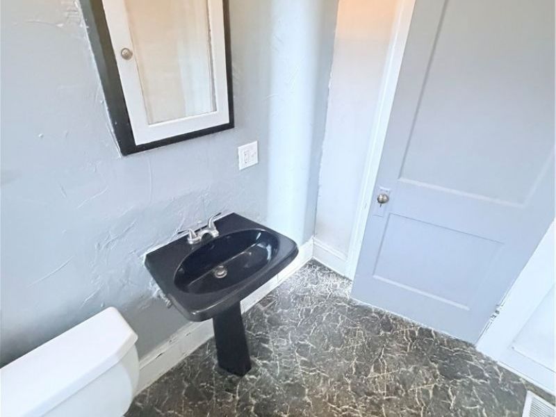 14011 Glendale Avenue , Unit UP / DOWN, Cleveland, OH 44128 Photo 38