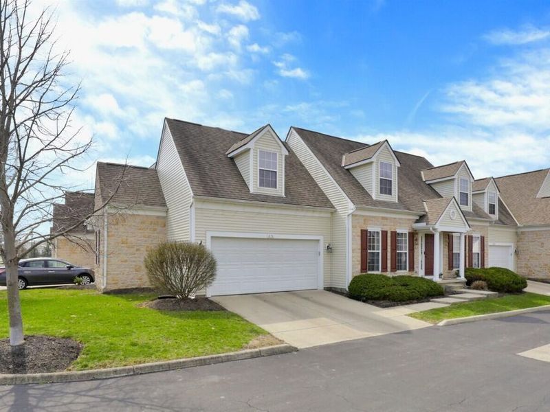 17 Fawn Meadow Court, Powell, OH 43065 Photo 2