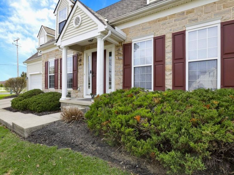 17 Fawn Meadow Court, Powell, OH 43065 Photo 3