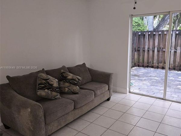 14272 SW 121st Pl, Unit 9, Miami, FL 33186