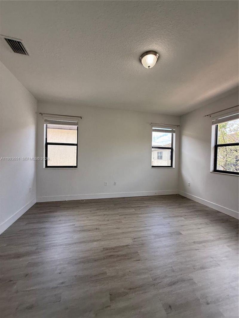 9776 W 34th Ave , Hialeah, FL 33018 Photo