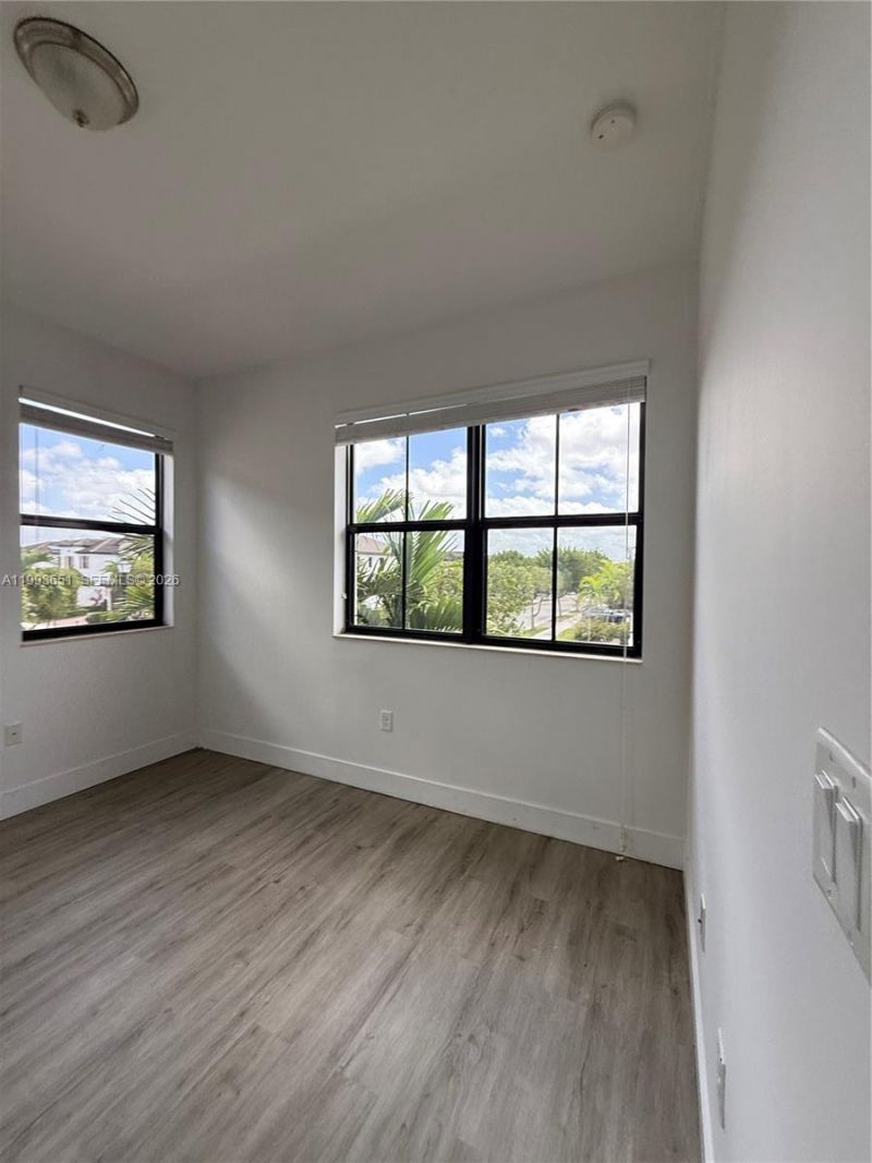 9776 W 34th Ave, Hialeah, FL 33018 Photo