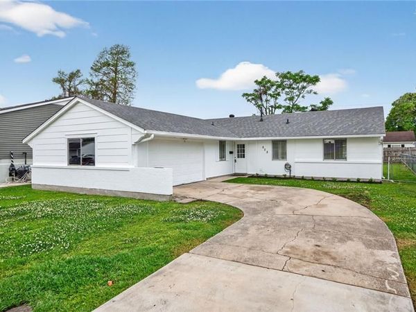 828 MYSTIC Avenue , Gretna, LA 70056