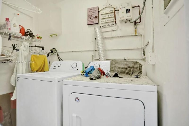 2552 Wiley Street, Hollywood, FL 33020 Photo