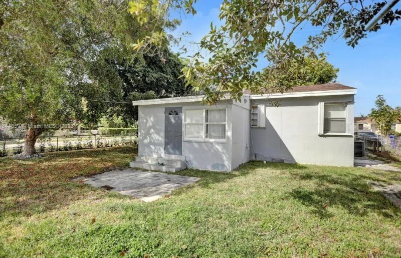 2552 Wiley Street, Hollywood, FL 33020 Photo