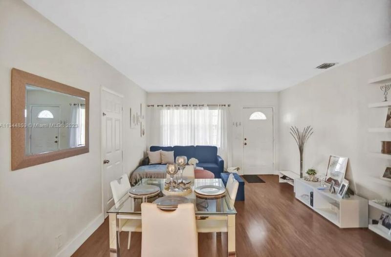 2552 Wiley Street, Hollywood, FL 33020 Photo