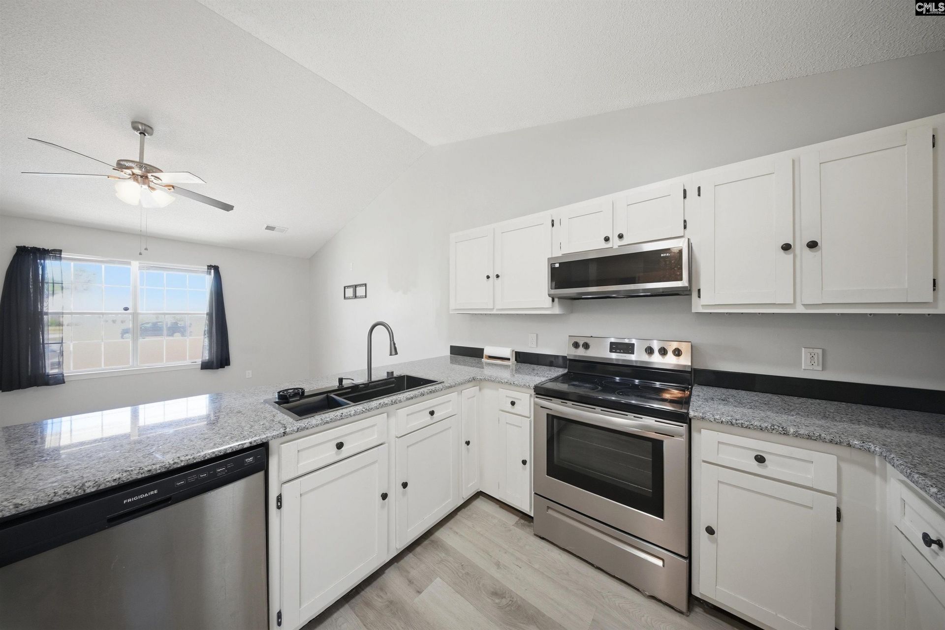 4 Thomaston  Photo 10