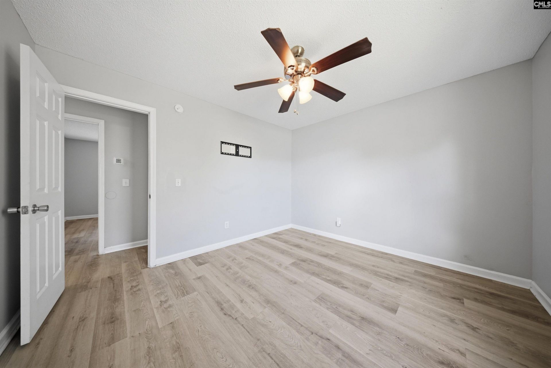 4 Thomaston  Photo 22