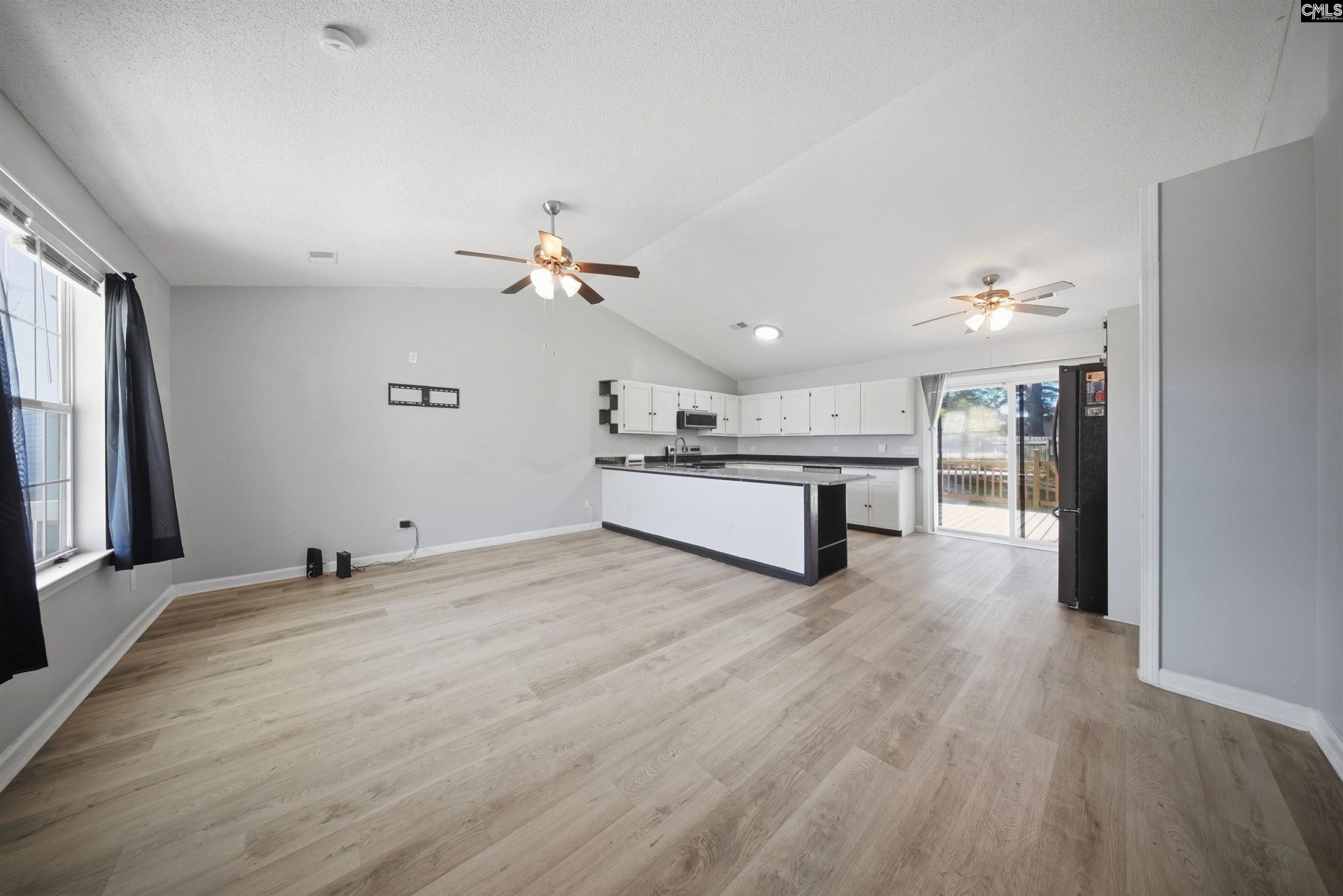 4 Thomaston  Photo 5