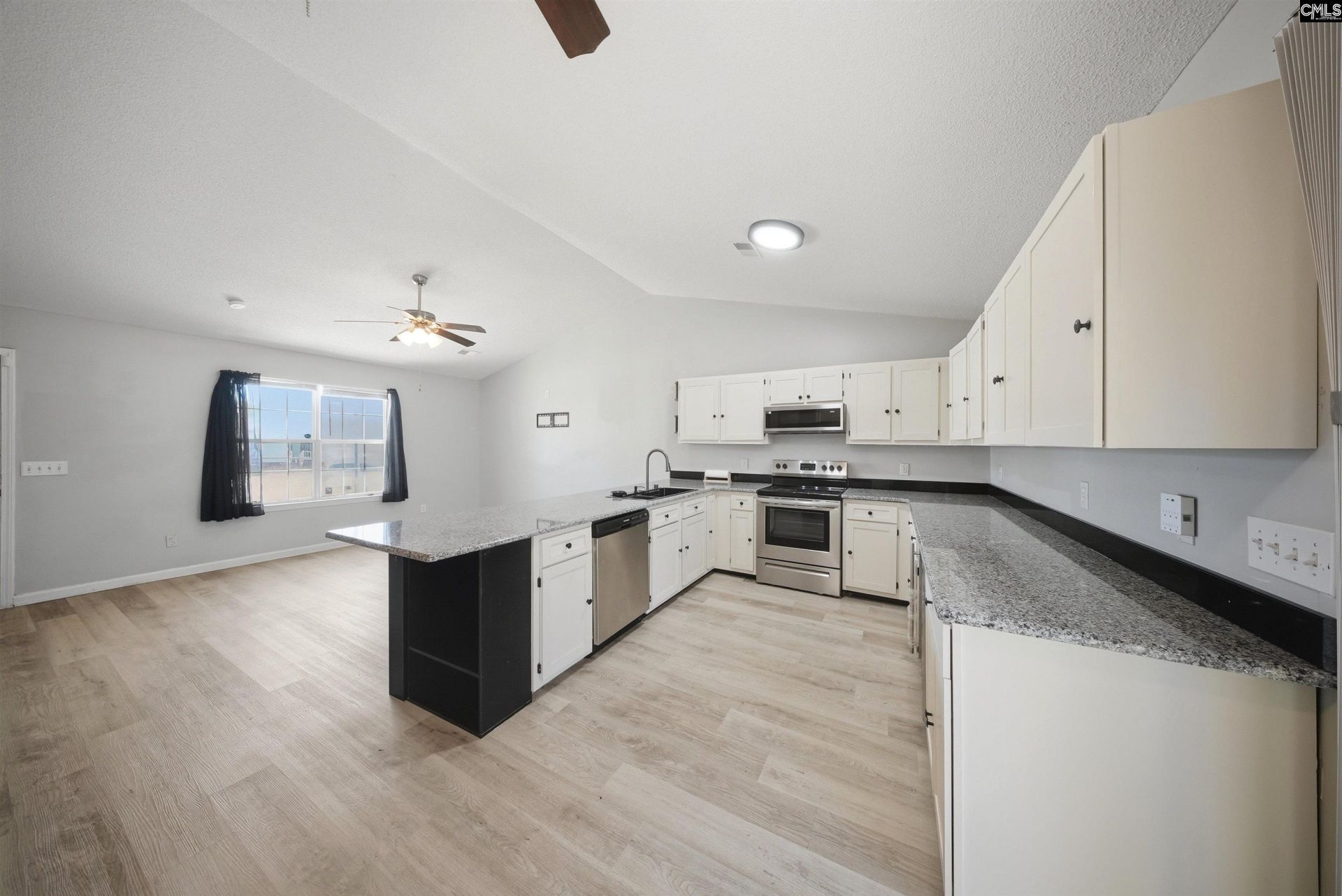 4 Thomaston  Photo 9