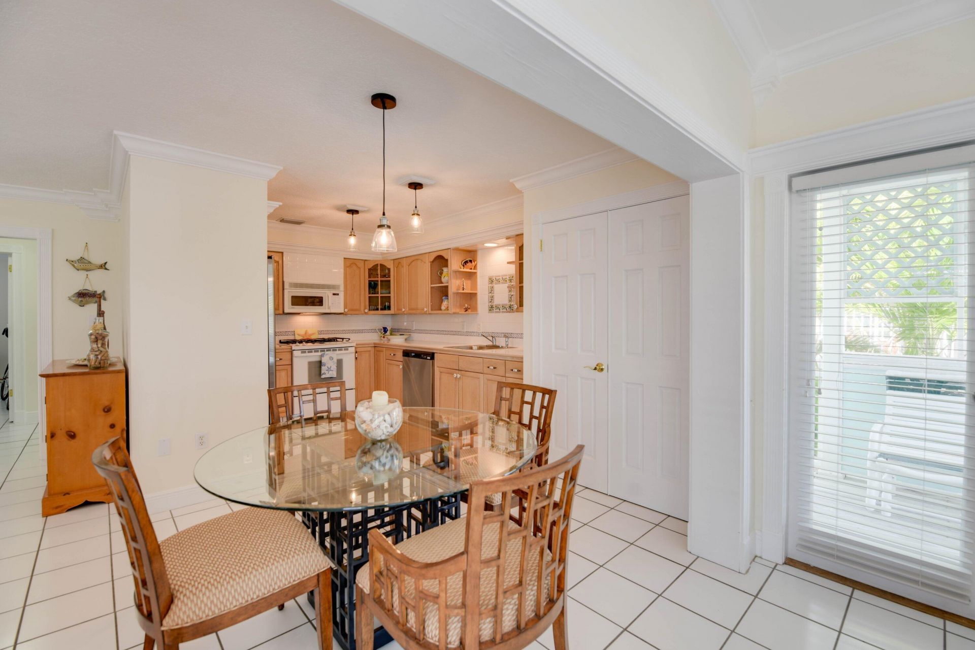 667 E Caribbean Drive, Summerland Key, FL 33042 Photo