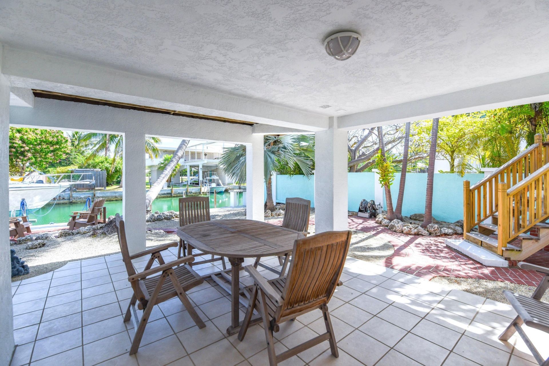 667 E Caribbean Drive, Summerland Key, FL 33042 Photo