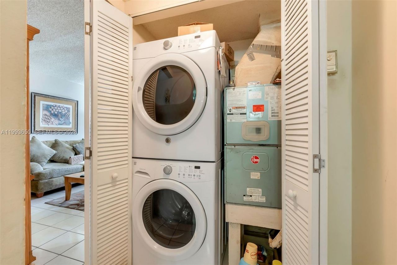 1460 W 43rd Pl , Unit 106, Hialeah, FL 33012 Photo