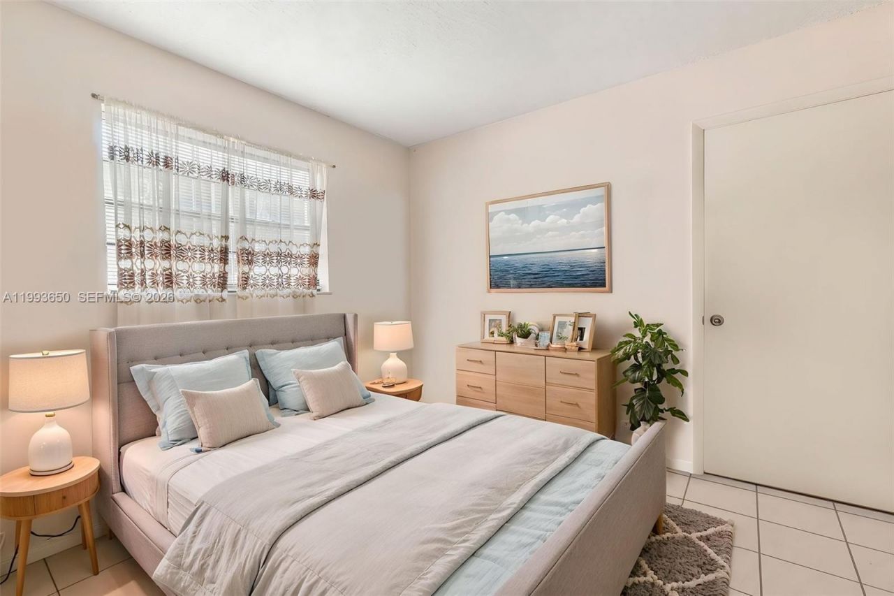 1460 W 43rd Pl , Unit 106, Hialeah, FL 33012 Photo