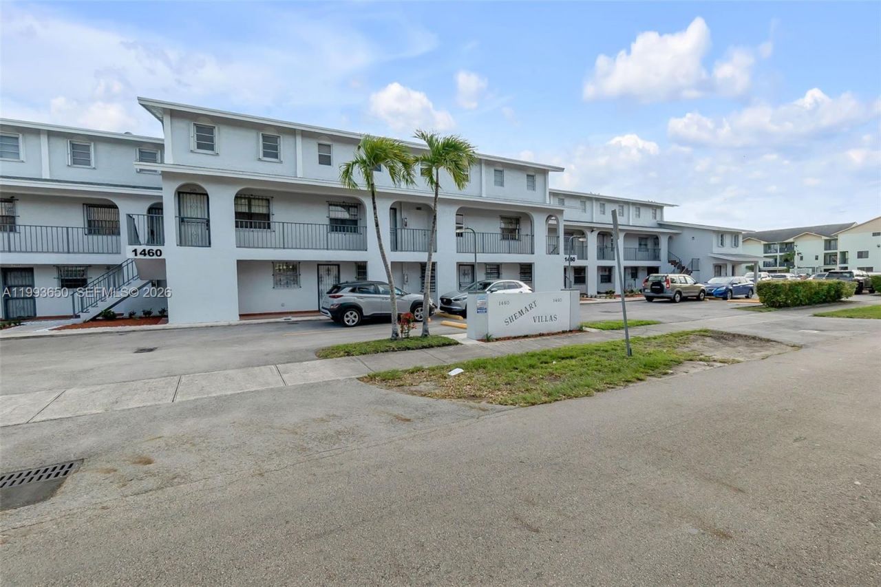 1460 W 43rd Pl , Unit 106, Hialeah, FL 33012 Photo