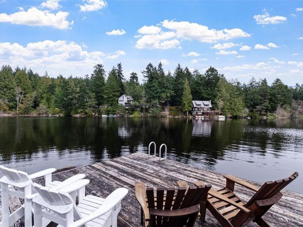 5230 Munn Rd, Highlands, BC V9E 1G8